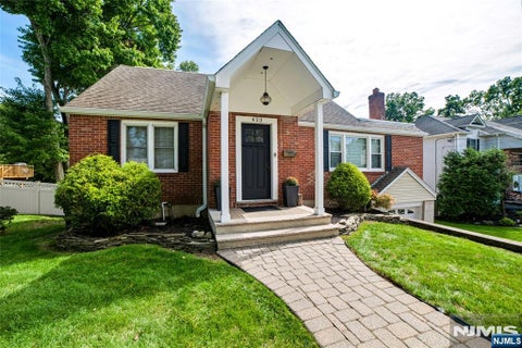 Photo of 423 West Avenue, Northvale, NJ 07647 (MLS # 26039266)