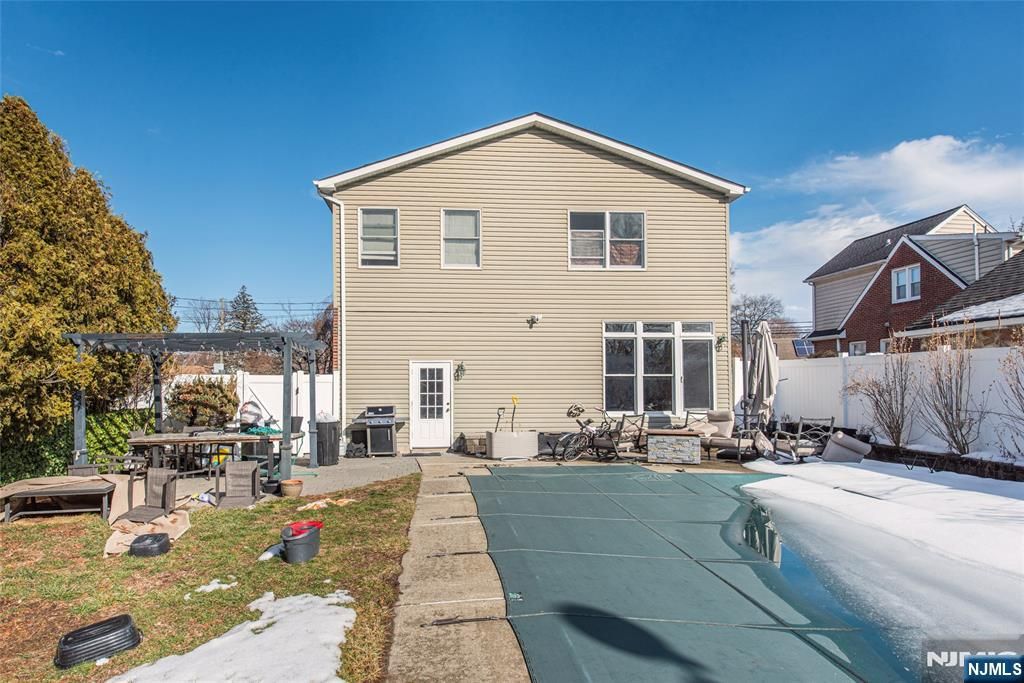 Photo of 930 Ramapo Avenue, Pompton Lakes, NJ 07442 (MLS # 26015462)