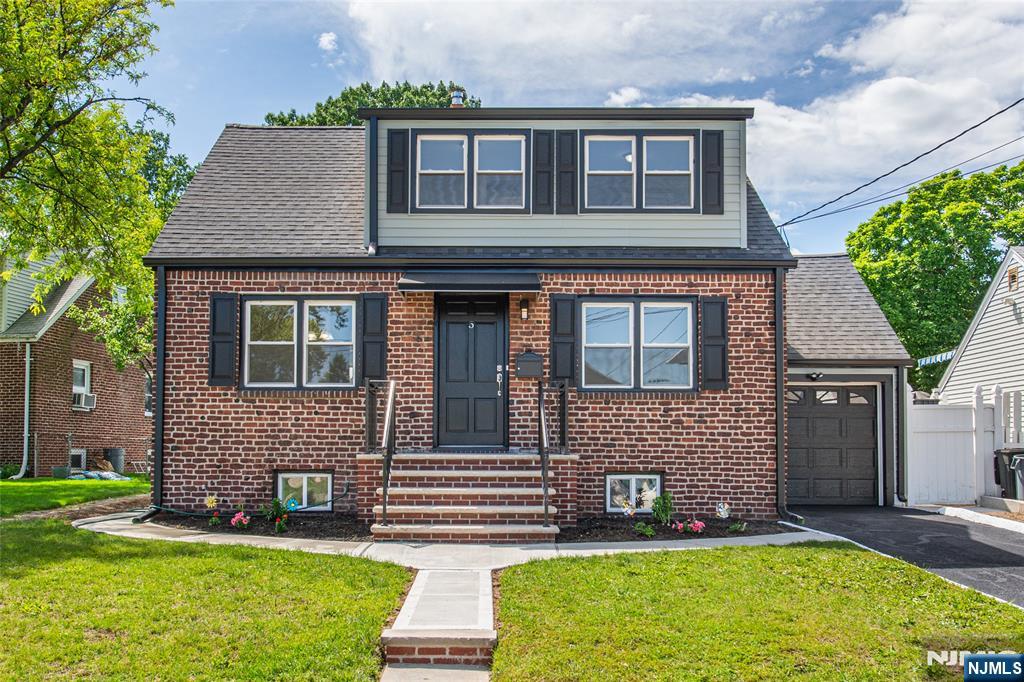 Rental Property at 5 Sand Hill Ct, Little Ferry, New Jersey - Bedrooms: 3 
Bathrooms: 2 
Rooms: 7  - $3,500 MO.
