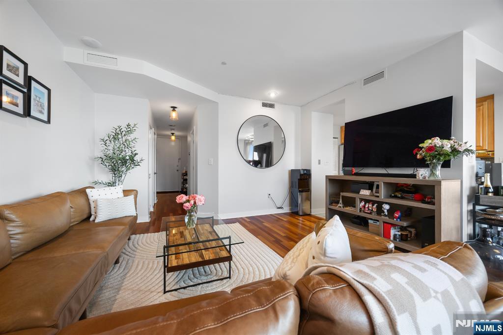 600 Harbor Boulevard 964