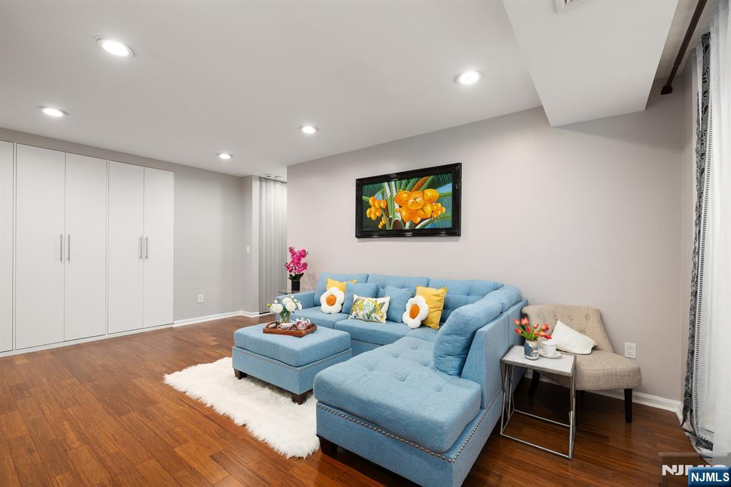 458 River Road H