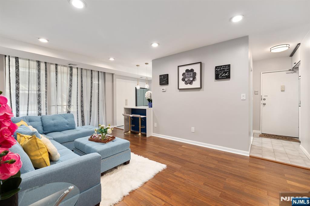 458 River Road H