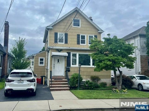 Photo of 455 Columbia Ave #1, Cliffside Park, NJ 07010 (MLS # 26030934)