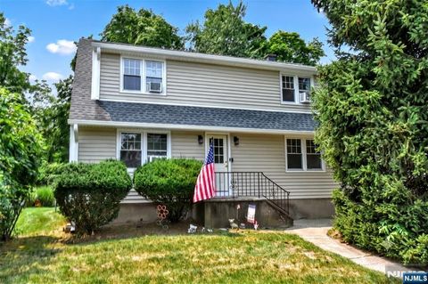 Photo of 101 Madison AVE #1st Floor, Midland Park, NJ 07432 (MLS # 26026458)