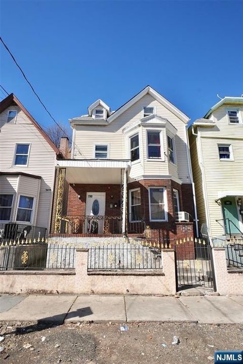 Photo of 780 Madison Avenue, Paterson, NJ 07501 (MLS # 26007822)