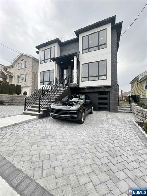 Photo of 211 Slocum Way #B, Fort Lee, NJ 07024 (MLS # 26012012)