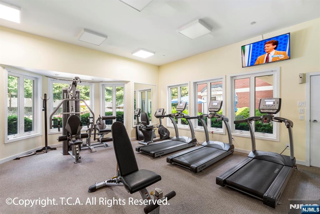 403 Livingston Court N403