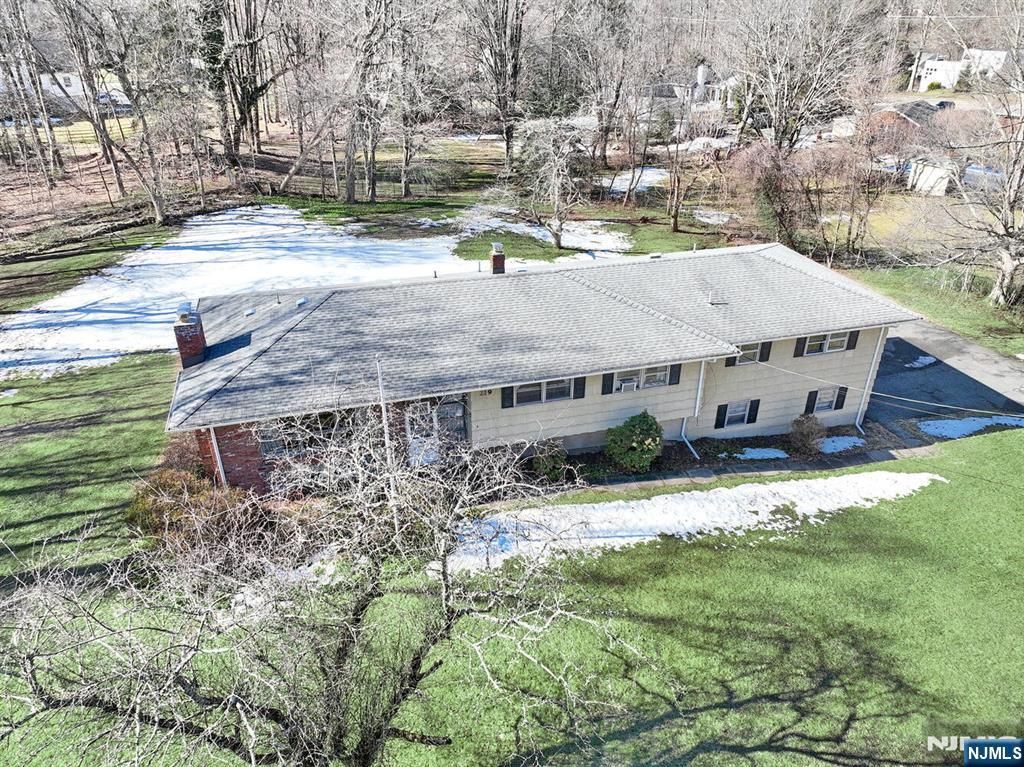 Photo of 219 Haven Road, Franklin Lakes, NJ 07417 (MLS # 26007208)