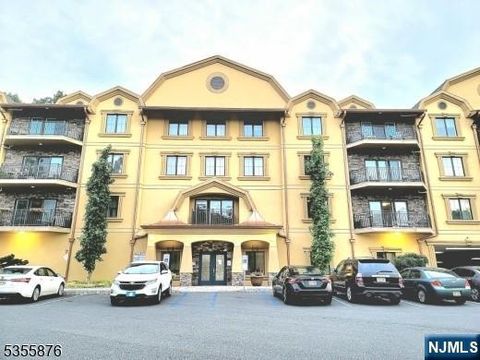 Photo of 10 Lower Notch #15, Woodland Park, NJ 07424 (MLS # 25020774)