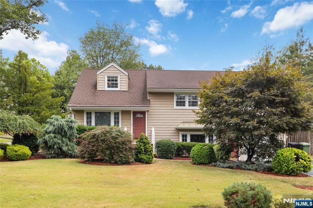 Photo of 552 Burlington Street, Paramus, NJ 07652 (MLS # 25030205)