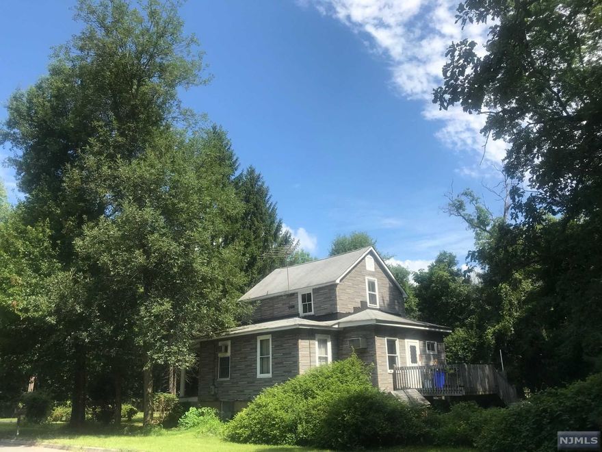 59 West Street lot size 0.34 acres. Survey is available upon request. Estate sale. Sold as-is. Limited interior access. (Adjacent vacant lot 0.35 acres also for sale. 11 Van Sciver Street list price $199,500.)