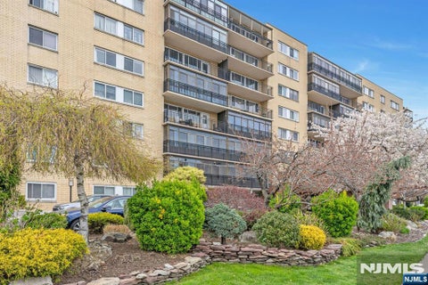 Photo of 2185 Lemoine Avenue #2C, Fort Lee, NJ 07024 (MLS # 26028876)