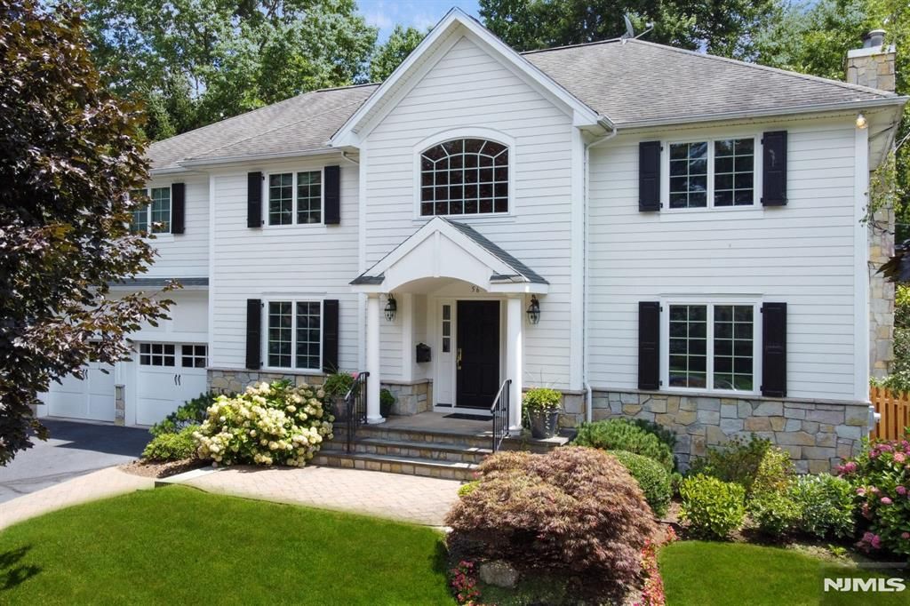 Photo of 56 Arnold Avenue, Closter, NJ 07624 (MLS # 26005260)