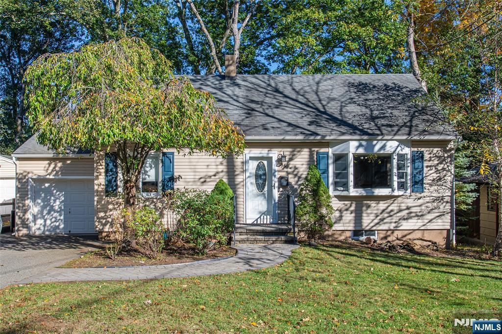 Photo of 96 Roosevelt Boulevard, Oakland, NJ 07436 (MLS # 25037777)