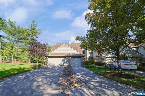48 Meadowview Court Leonia NJ 07605