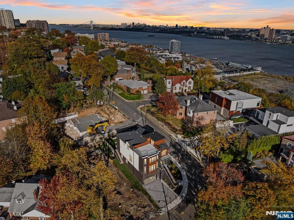 Photo of 61 Edgewater Road, Cliffside Park, NJ 07010 (MLS # 26012479)