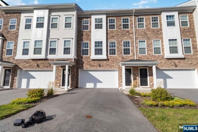 28 Colgate Drive 905