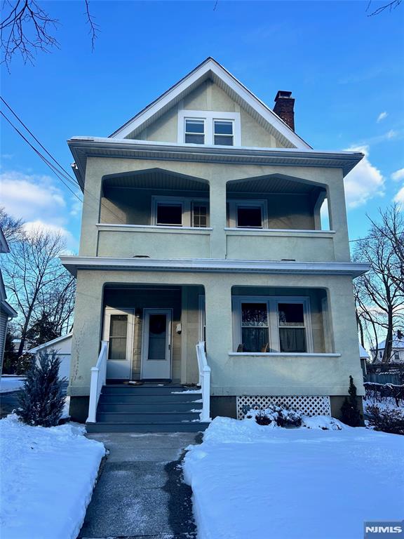 82 Personette Ave 2, Verona, New Jersey - 3 Bedrooms  
2 Bathrooms  
8 Rooms - 