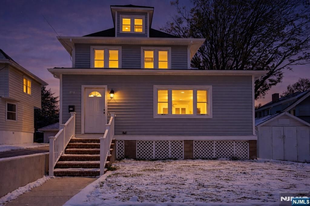 Photo of 146 Poplar Street, Ridgefield Park, NJ 07660 (MLS # 26003714)