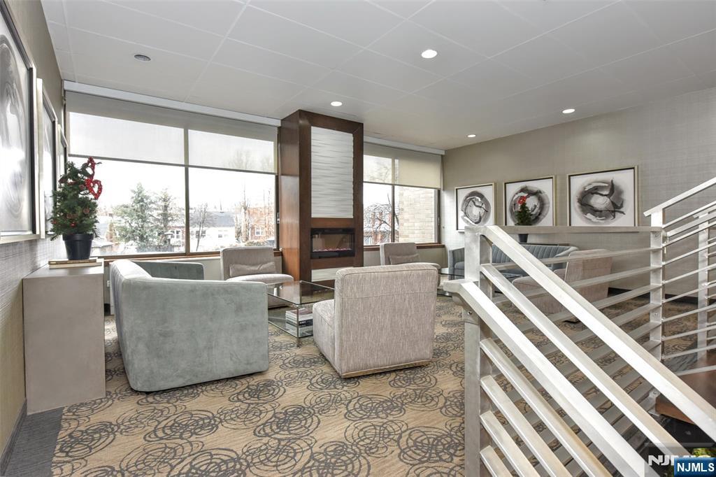 9060 Palisade Avenue 1003