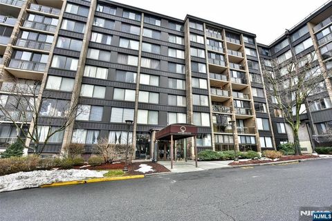 Photo of 9060 Palisade Avenue #1003, North Bergen, NJ 07047 (MLS # 26006135)