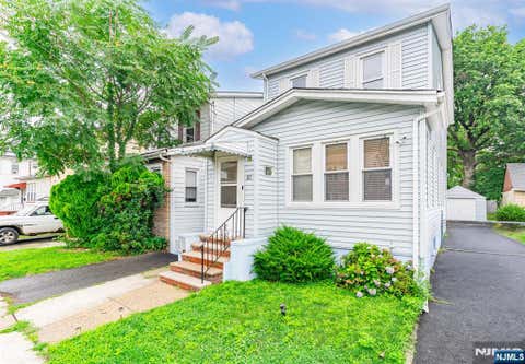 Photo of 10 Lentz Place, Irvington, NJ 07111 (MLS # 26027619)