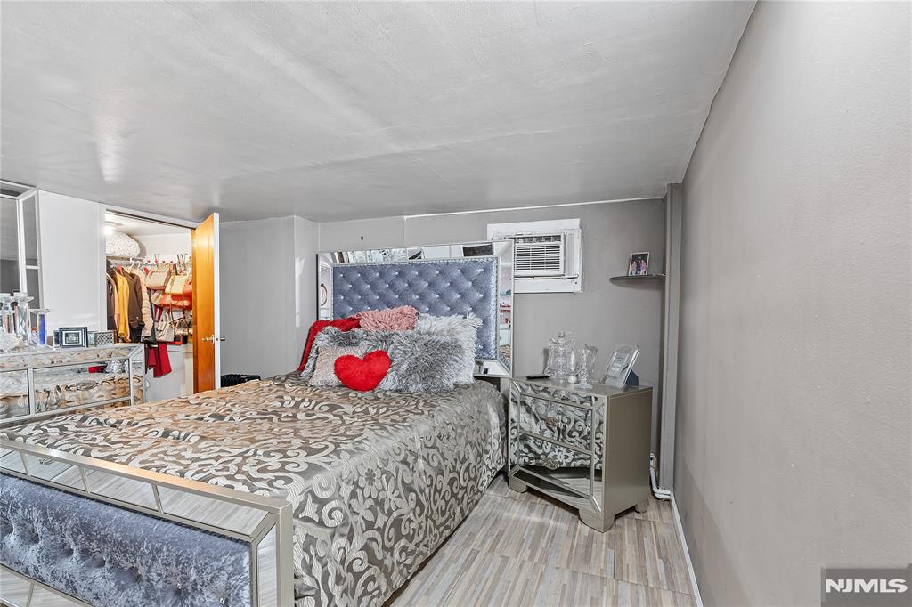 1010 Paterson Plk