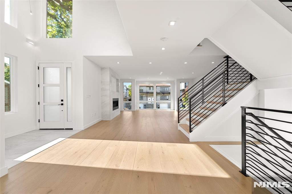 317 Slocum Way