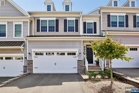 Photo of 11 Hickory Court, Cedar Grove, NJ 07009 (MLS # 26032409)