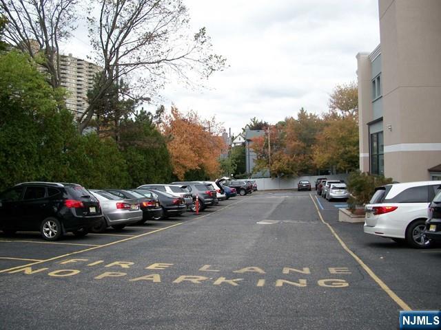 1605 John Street 203