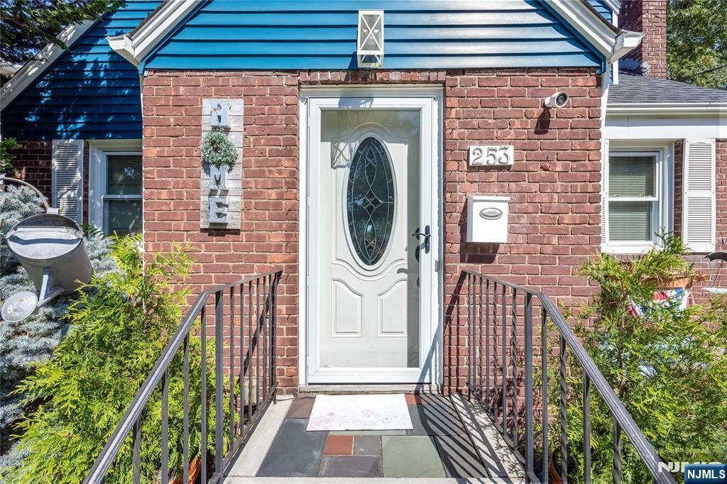 253 Birchwood Road