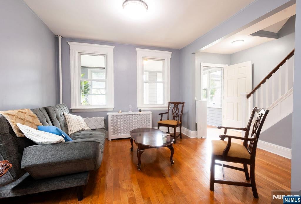 24 Maolis Avenue