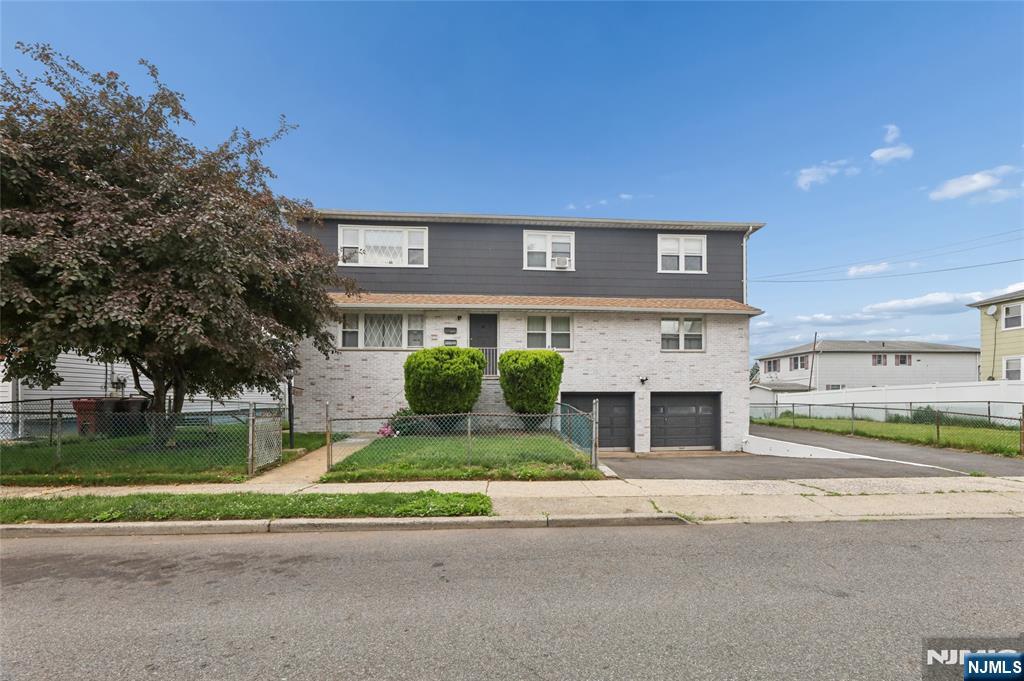 9 Memphis Avenue
