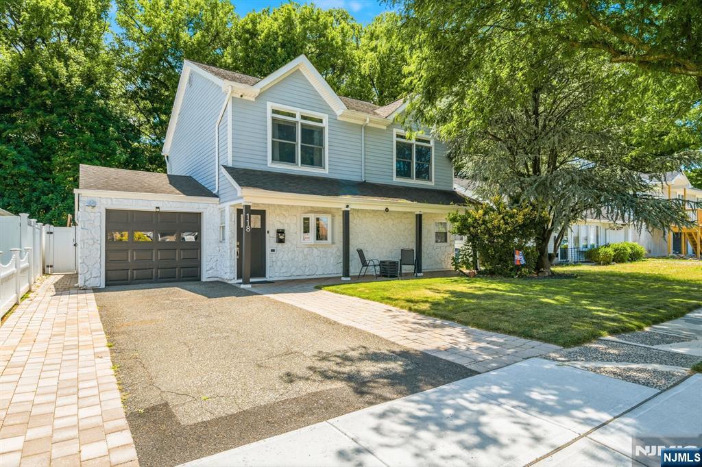 118 Howard Avenue