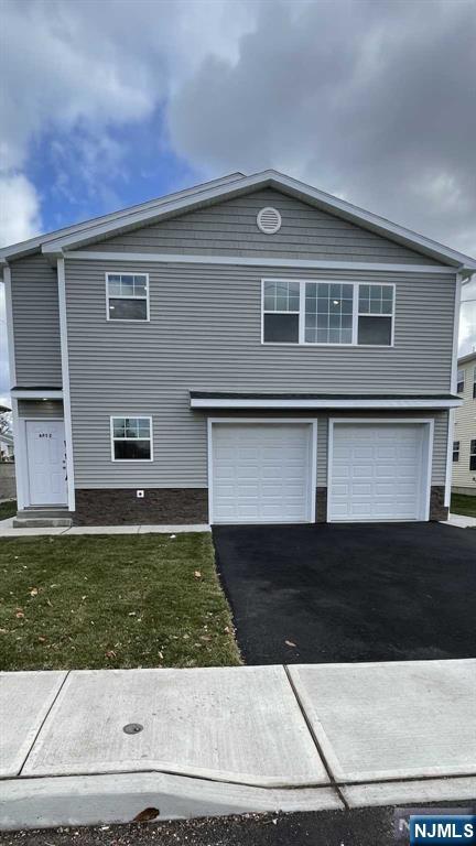 2 Rossi 2, South Hackensack, New Jersey - 3 Bedrooms  
2 Bathrooms  
6 Rooms - 