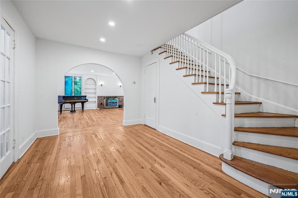 8 Harriot Avenue