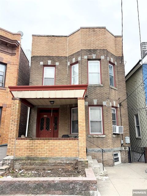 Photo of 429 65th Street, West New York, NJ 07093 (MLS # 26009214)