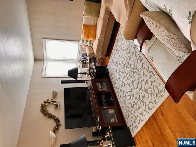 1-22 Banta Place