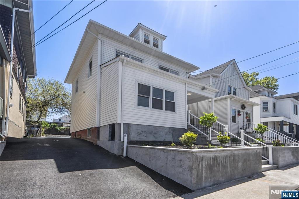 Property for Sale at 1026 Grove Street, Irvington, New Jersey - Bedrooms: 5 
Bathrooms: 4 
Rooms: 12  - $699,000