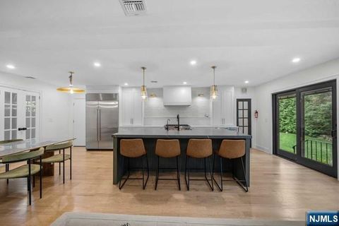 Photo of 107 Highland Ave, Ridgewood Village, NJ 07450 (MLS # 26013232)