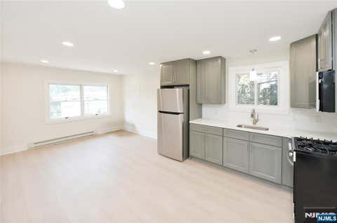 Photo of 255 Rea AVE #6, Hawthorne, NJ 07506 (MLS # 26026389)