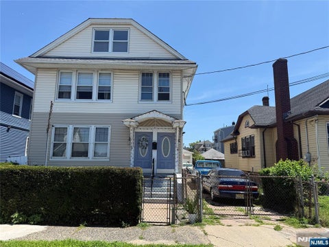 Photo of 509511 31st Street, Paterson, NJ 07504 (MLS # 26027525)