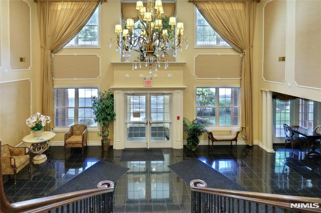 100 Ridgewood Road 215