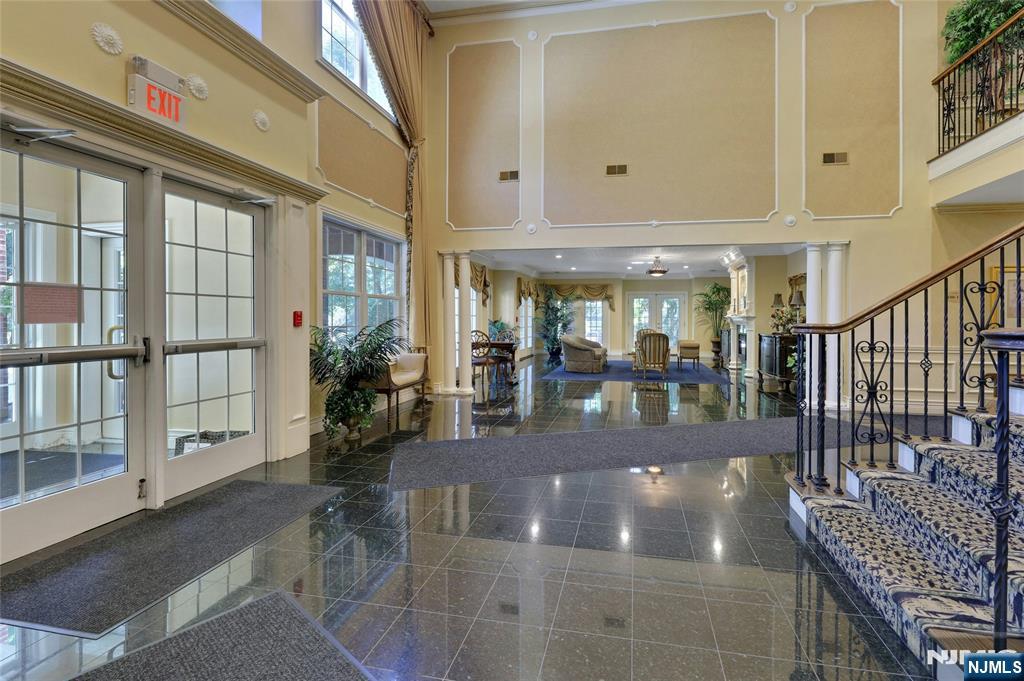 100 Ridgewood Road 215