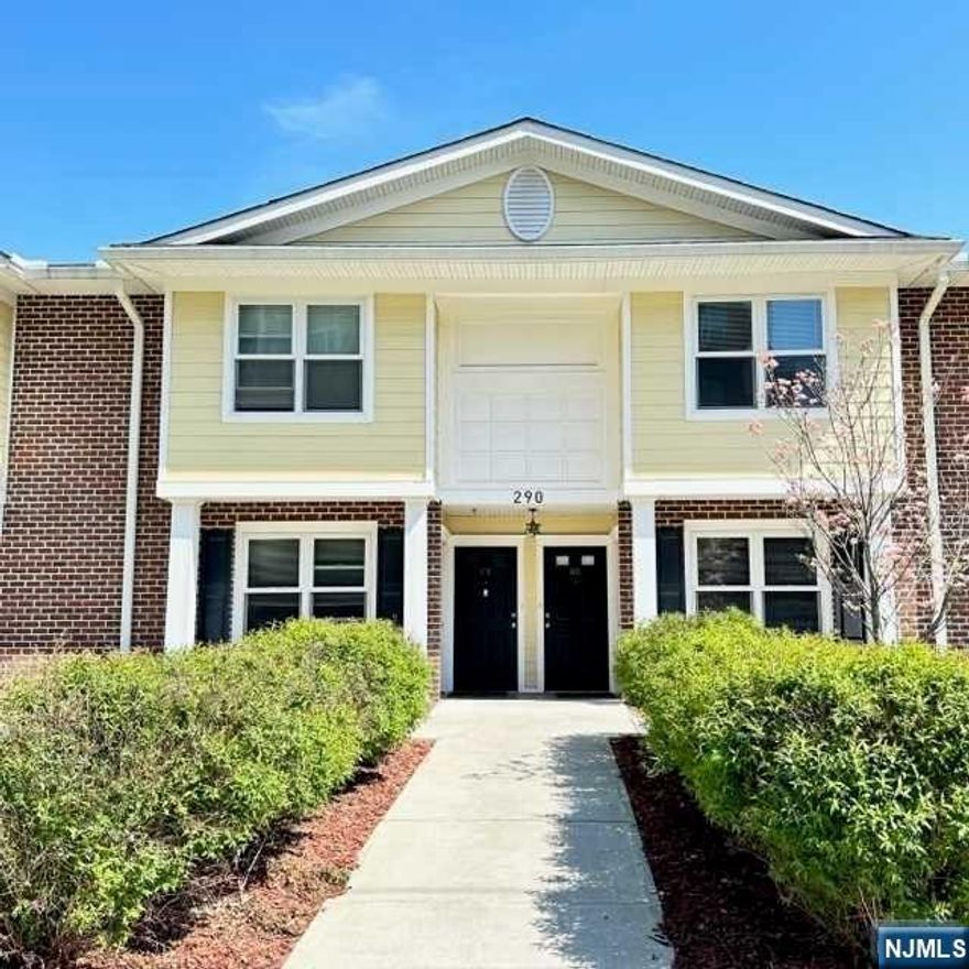 Beautiful first floor condo built in 2018, with private entrance. Great open layout with tons of closet space. Granite counters, with stainless steel appliances. Laundry in unit. Central air. Close to major highways. Pets welcome!