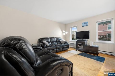 Photo of 152 6th Street #4, Hoboken, NJ 07030 (MLS # 25038640)