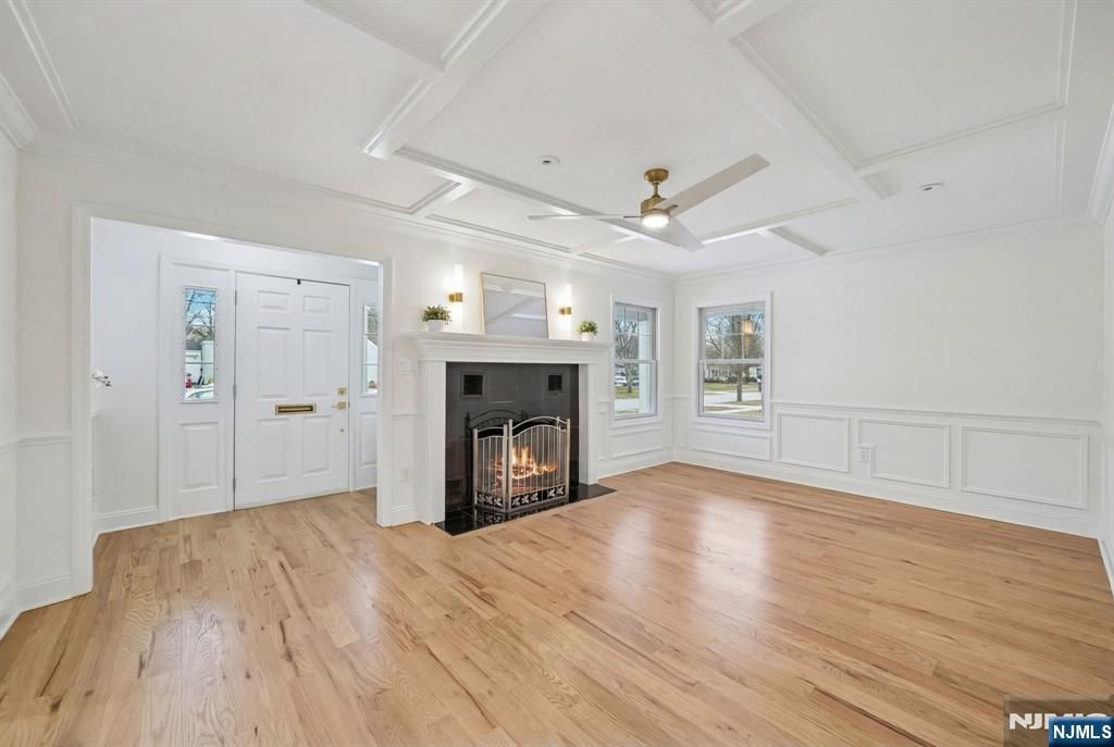 Photo of 6 Colony Dr, North Caldwell, NJ 07006 (MLS # 26005813)