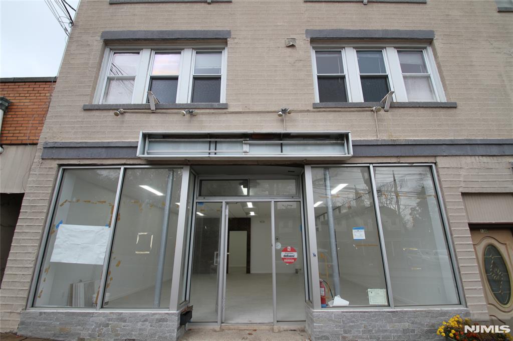 126-132 Hardenburgh 130 | Pizza