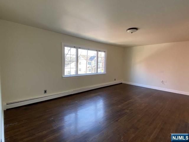 Rental Property at 104 Eastern Way, Rutherford, New Jersey - Bedrooms: 3 
Bathrooms: 1 
Rooms: 6  - $3,200 MO.