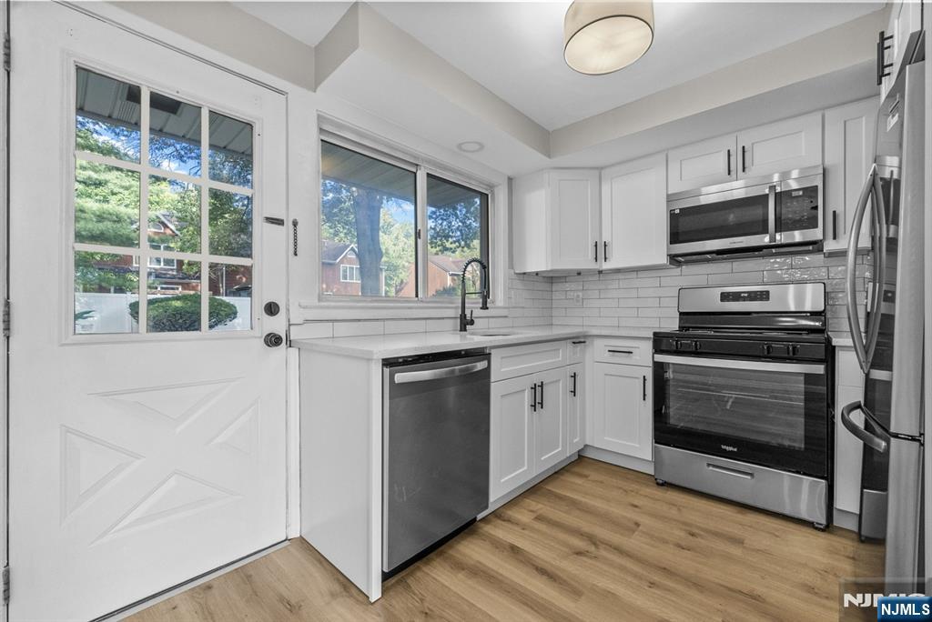 230 Lafayette Place 2C